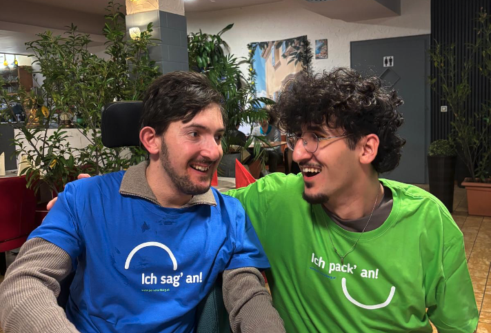 Unsere T-Shirts kommen bei Benni und Hasan gut an